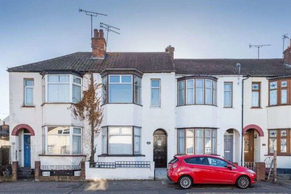 3 bedroom Terraced t...